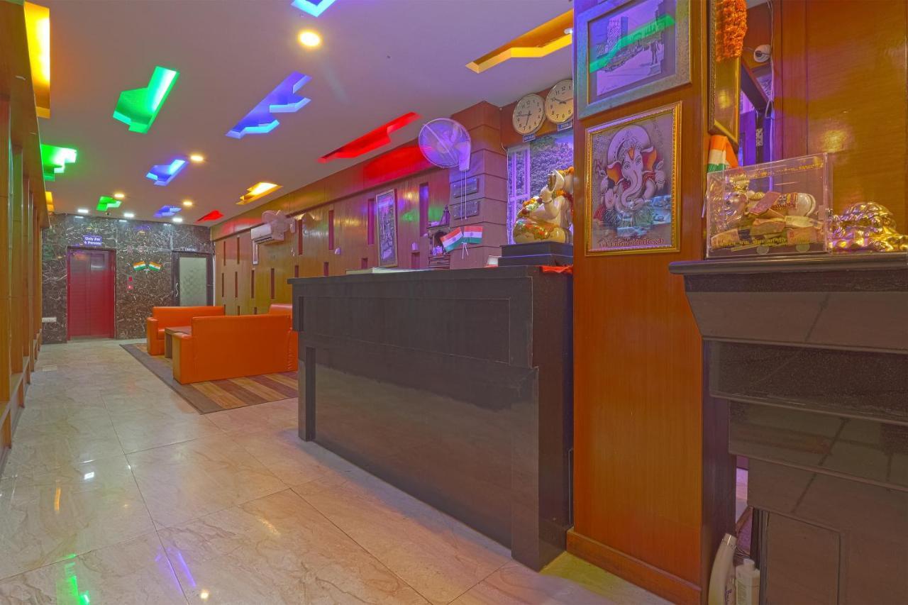Oyo 834 Shree Balaji Hotel Фаридабад Экстерьер фото