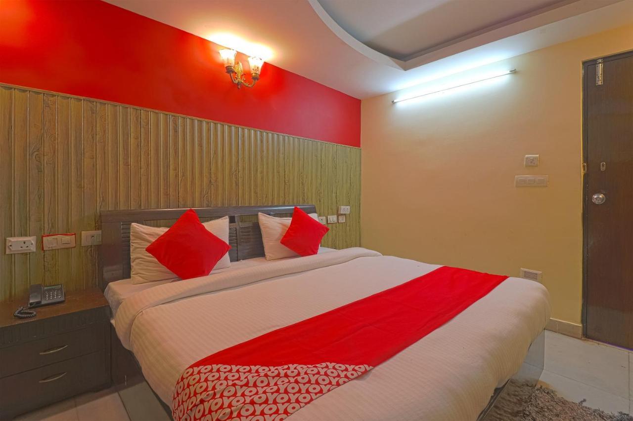 Oyo 834 Shree Balaji Hotel Фаридабад Экстерьер фото