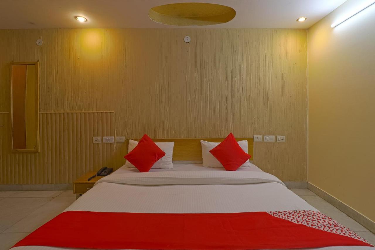 Oyo 834 Shree Balaji Hotel Фаридабад Экстерьер фото